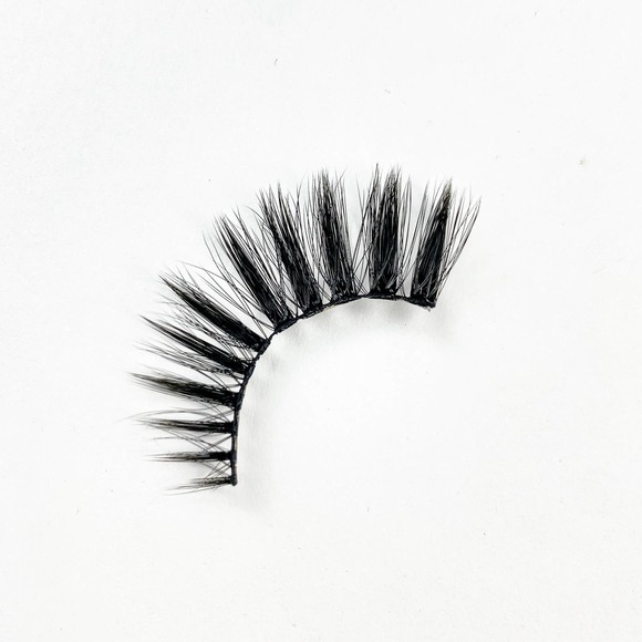 Tina T Bold Glam Volume Instagram False Eyelashes - Picture 7 of 11